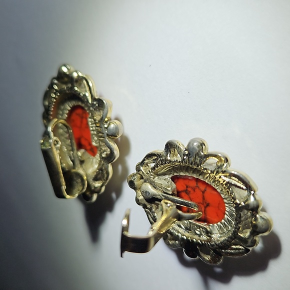 Vintage red turquoise earrings signed by ART - Picture 3 of 5